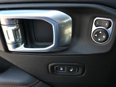 Used 2021 Jeep Gladiator Mojave image 11