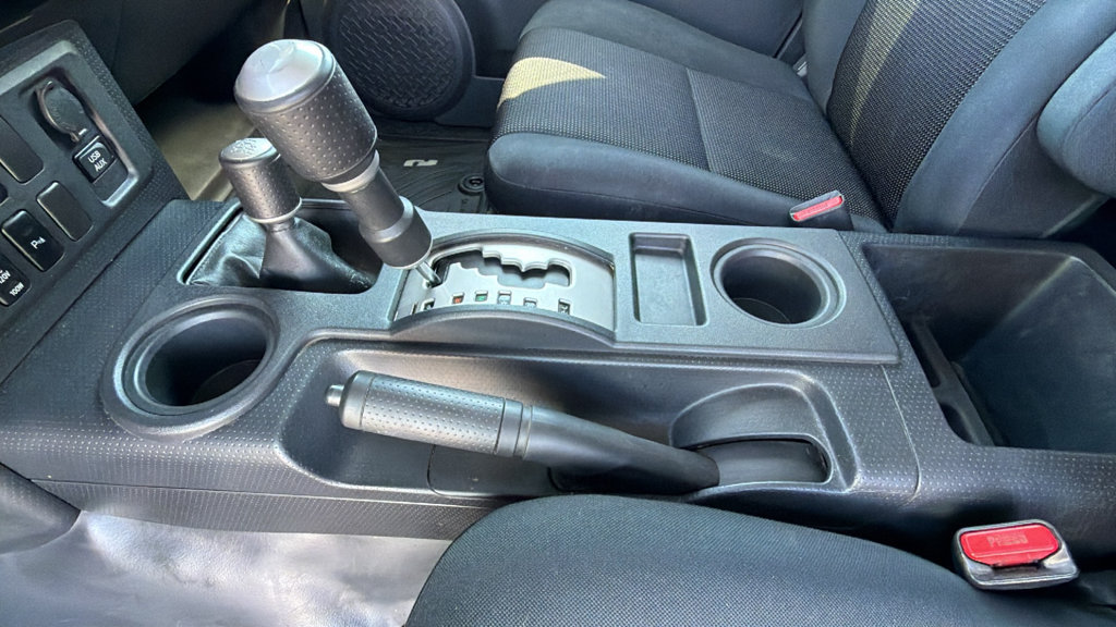 Used 2014 Toyota FJ Cruiser 4WD w/ Upgrade Package image 13