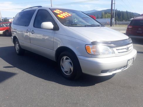 Used 2003 Toyota Sienna LE image 4