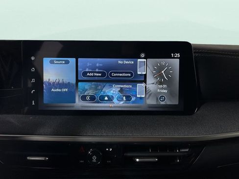 Used 2025 Nissan Kicks SV image 28