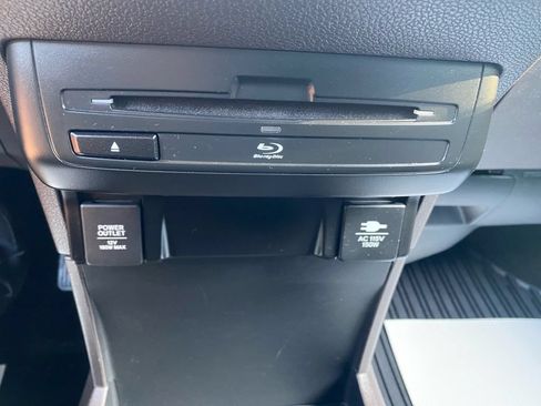 Used 2018 Honda Odyssey Elite image 43