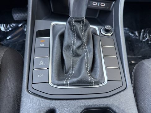 Used 2025 Volkswagen Jetta S FWD image 25