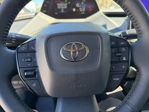 Used 2025 Toyota Prius XLE image 13