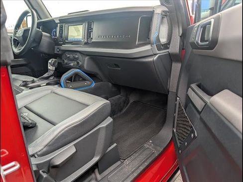 Used 2022 Ford Bronco Black Diamond image 22