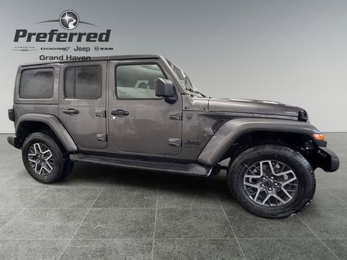 New 2026 Jeep Wrangler Unlimited Sahara AWD/4WD image 8