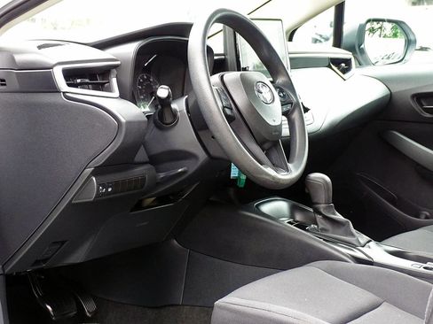 Used 2023 Toyota Corolla LE FWD image 18