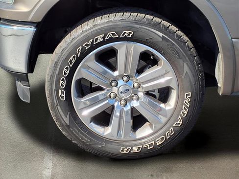 Used 2019 Ford F150 Lariat w/ Equipment Group 502A Luxury image 11