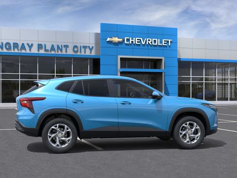 New 2026 Chevrolet Trax LS w/ LS Convenience Package FWD image 5