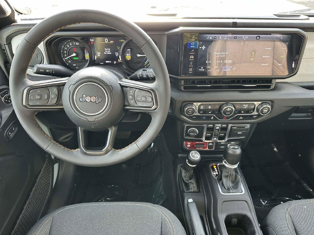 Used 2024 Jeep Wrangler Unlimited AWD/4WD image 17