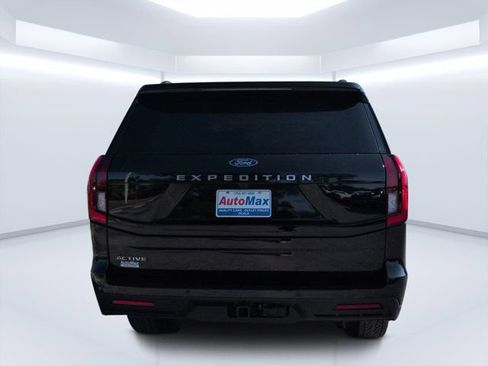 Used 2025 Ford Expedition Active RWD image 4