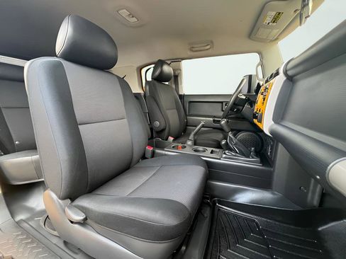 Used 2007 Toyota FJ Cruiser 4WD image 24