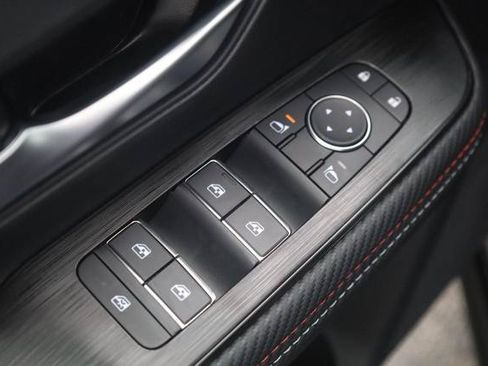 New 2026 Nissan Kicks SR AWD/4WD image 11