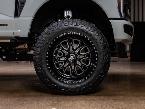 Used 2026 Ford F250 Platinum image 12