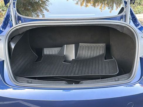 Used 2024 Tesla Model 3 Standard Range image 31