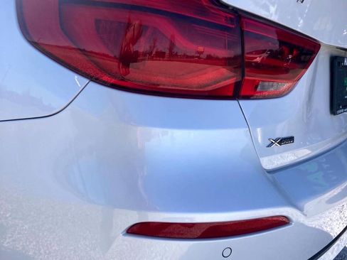 Used 2017 BMW 330i Gran Turismo xDrive image 11