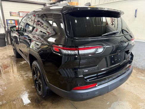 Used 2021 Jeep Grand Cherokee L Laredo image 8