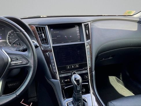 Used 2018 INFINITI Q50 Luxe w/ Sensory Package (Luxe) RWD image 6