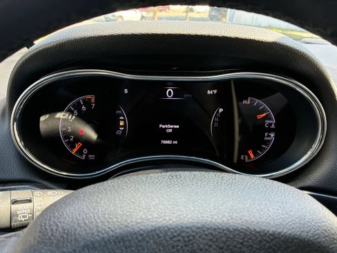 Used 2018 Jeep Grand Cherokee Altitude AWD/4WD image 18