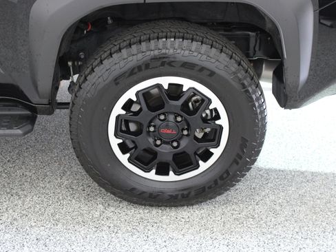 Used 2025 Toyota 4Runner TRD Off-Road Premium w/ Tow Technology Package AWD/4WD image 10