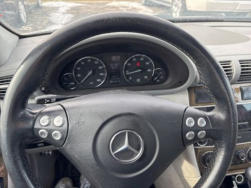 Used 2007 Mercedes-Benz C 230 Sedan image 13