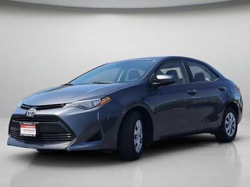 Used 2017 Toyota Corolla L w/ Carpet Mat Package (TMS) FWD image 18
