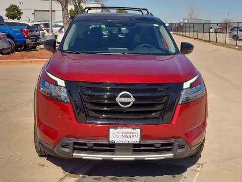 Used 2023 Nissan Pathfinder SL image 5