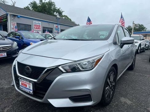 Used 2021 Nissan Versa SV FWD image 5