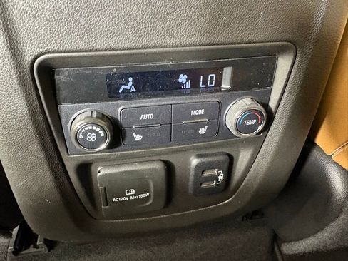 Used 2018 Buick Enclave Premium w/ Trailering Package image 39