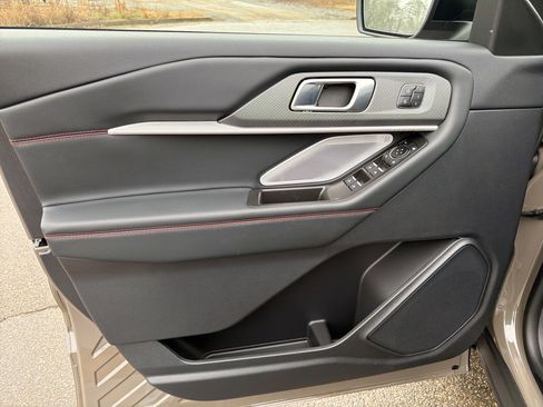 Used 2026 Ford Explorer ST w/ Sun And Sound Package image 10