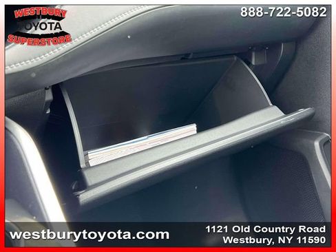 Used 2023 Toyota Highlander XLE image 31