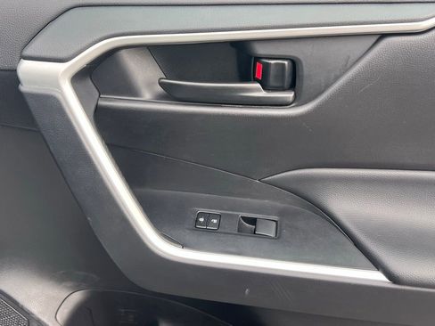 Used 2024 Toyota RAV4 LE image 17