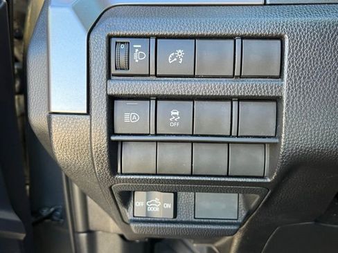 Used 2025 Toyota Tacoma TRD Off-Road image 26