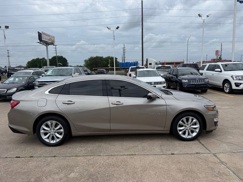 Used 2022 Chevrolet Malibu LT image 9