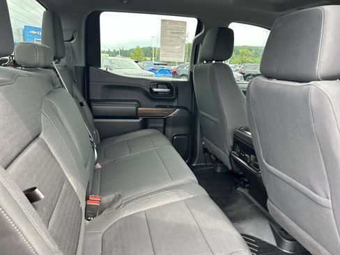 Used 2021 Chevrolet Silverado 1500 LT Trail Boss w/ LPO, Dark Essentials Package AWD/4WD image 19