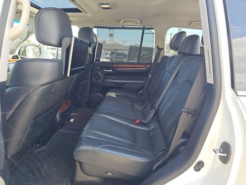 Used 2018 Lexus LX 570 4WD w/ Luxury Package image 10