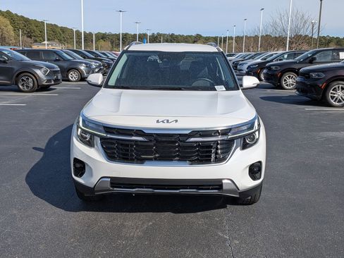 Used 2025 Kia Seltos S image 8