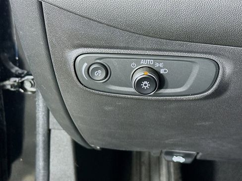 Used 2023 Chevrolet Equinox LT AWD/4WD image 15