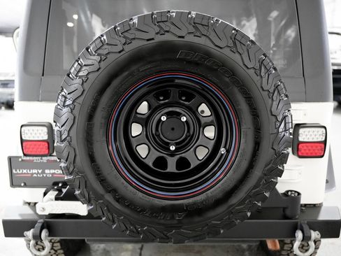 Used 1997 Jeep Wrangler SE AWD/4WD image 29