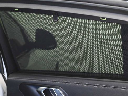 Used 2022 BMW X6 xDrive40i w/ Executive Package image 16