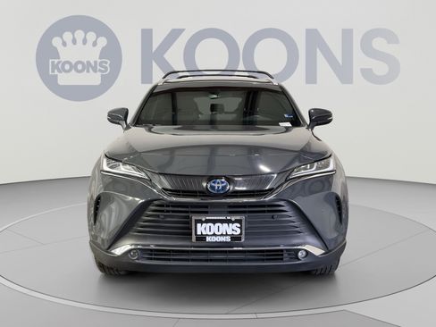 Used 2024 Toyota Venza XLE AWD/4WD image 11