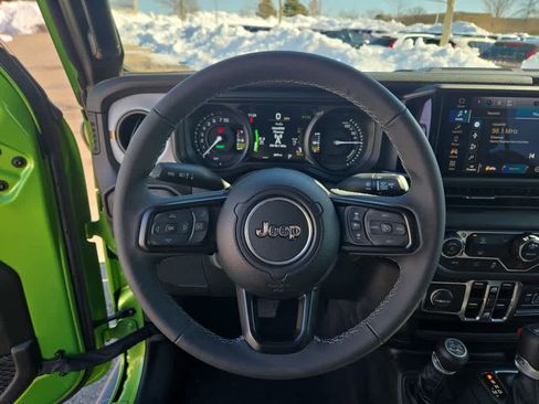 Used 2025 Jeep Wrangler Sport S image 12