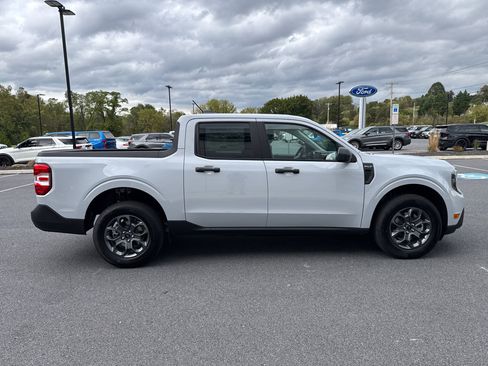 New 2025 Ford Maverick XLT image 11