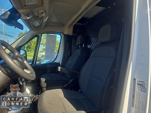 Used 2025 RAM ProMaster 2500 w/ U-Haul Equipment Group FWD image 15