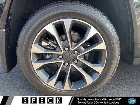 Used 2023 Jeep Grand Cherokee Overland w/ Adv Protech Group III image 23