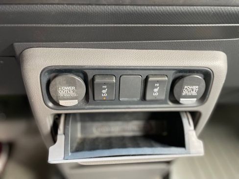 Used 2010 Honda Ridgeline RTL image 16