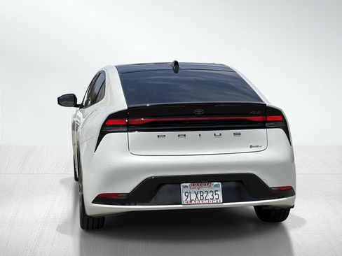 Certified 2024 Toyota Prius XLE FWD image 6