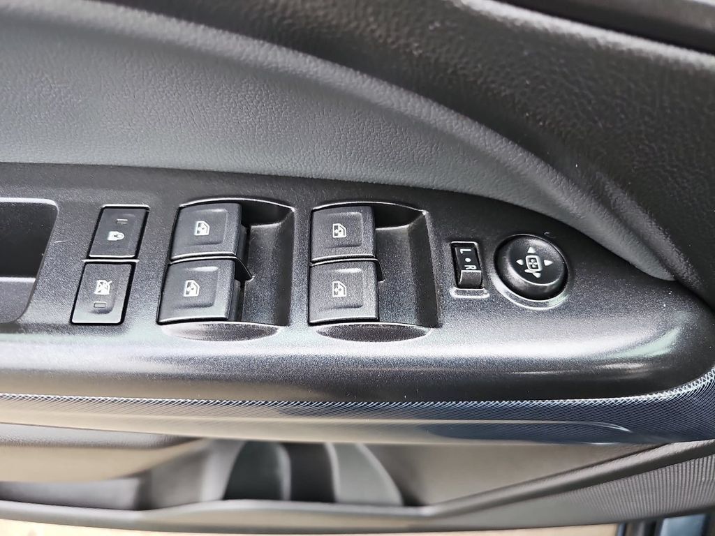 Used 2019 Chevrolet Colorado Z71 AWD/4WD image 27