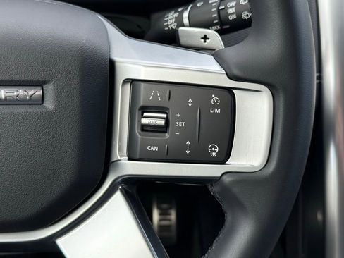 Certified 2025 Land Rover Discovery Dynamic SE AWD/4WD image 20