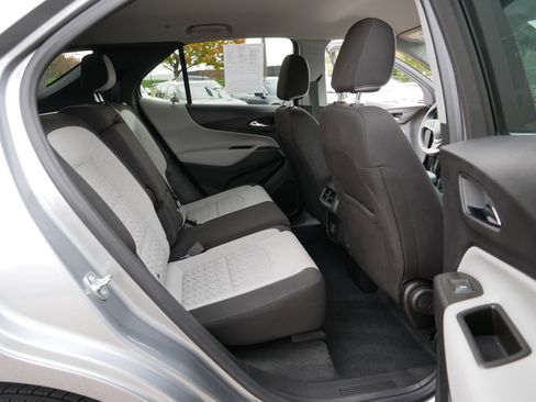 Used 2024 Chevrolet Equinox LT w/ Driver Convenience Package AWD/4WD image 18