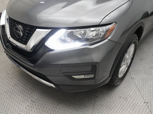 Used 2020 Nissan Rogue SV image 22